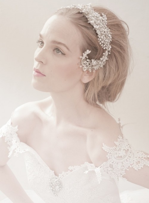 Refined Spring Flowers Headpiece Collection For A Vintage Look