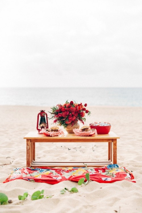 Relaxed And Fun Red And Green Hawaiian Wedding Inspiration