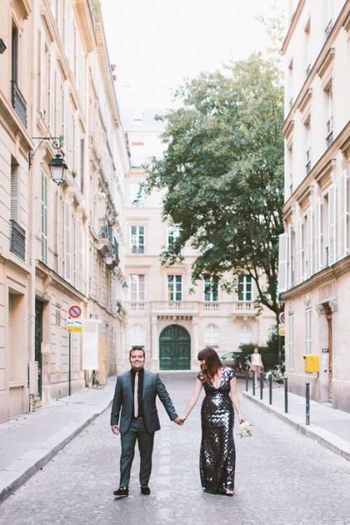 Romantic And Relaxed Paris Anniversary Shoot