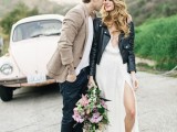 romantic-hollywood-engagement-session-with-a-vintage-car-4