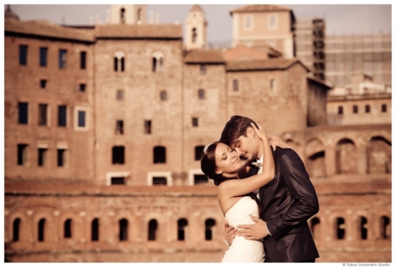 Picture Of romantic modern destination wedding in rome  1