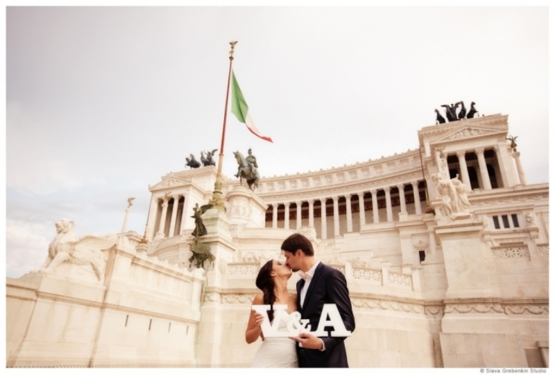 Picture Of romantic modern destination wedding in rome  17