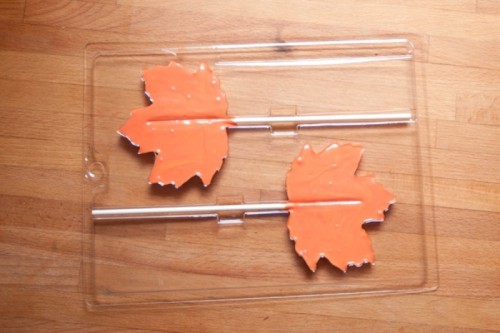 Simple And Tasty Diy Chocolate Maple Leaf Lollipop Favors