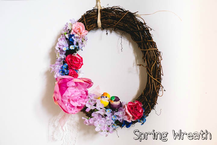 Simple diy spring wreath for wedding decor  1