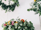 simple-yet-lovely-diy-flower-wedding-chandelier-3