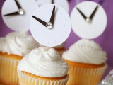 wedding cupcakes topped with cool clocks are perfect for a NYE wedding and they fit amazingly