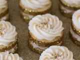 gold glitter desserts with swirls are all glam and glitz and they will make your wedding party very sparkling and fun