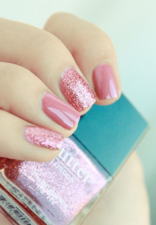 pink nails paired up with pink glitter ones are amazing to make your look prettier, brighter and cooler in any season