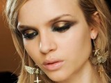 Stunning Metallic Eye Makeup Ideas For Daring Christmas And Winter Brides