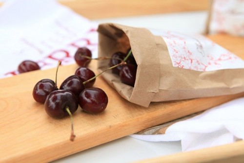 Summer Rustic DIY Cherry Wedding Favors For Your Guests