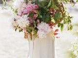 The Hottest 2014 Wedding Trend 24 Glorious Oversized Bouquets
