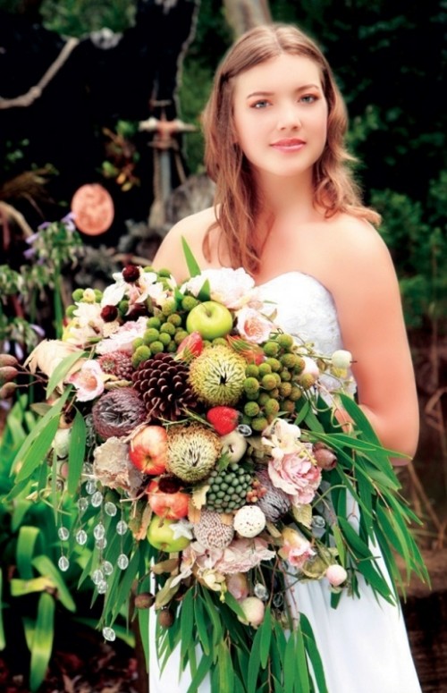 The Hottest 2014 Wedding Trend 24 Glorious Oversized Bouquets