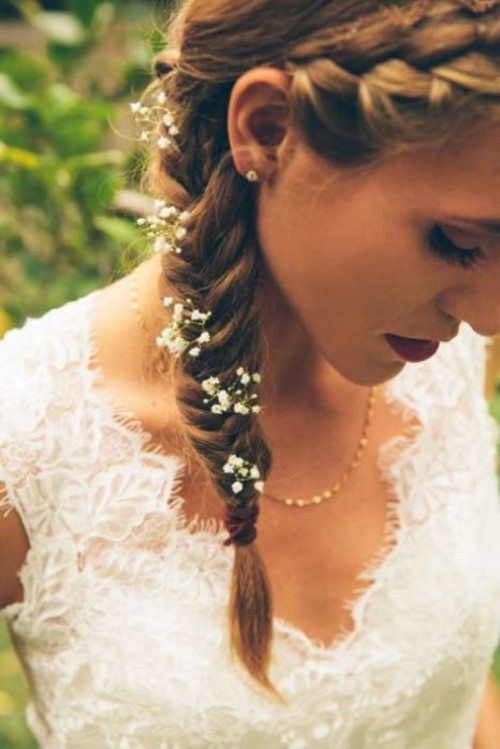 The Hottest 2015 Wedding Trend: 15 Lovely Mini Floral Hair Pins