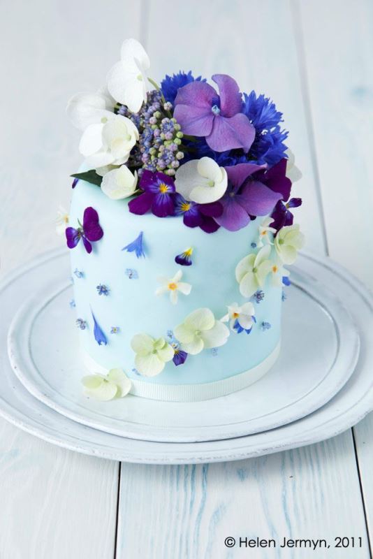 Picture Of the hottest 2015 wedding trend 25 lovely flowerfetti wedding cakes  13