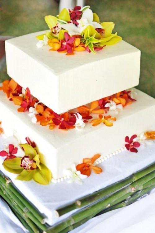 The Hottest 2015 Wedding Trend: 25 Lovely Flowerfetti Wedding Cakes