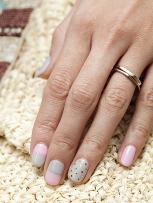 The Newest Wedding Trend The Ring Finger Nails Decor