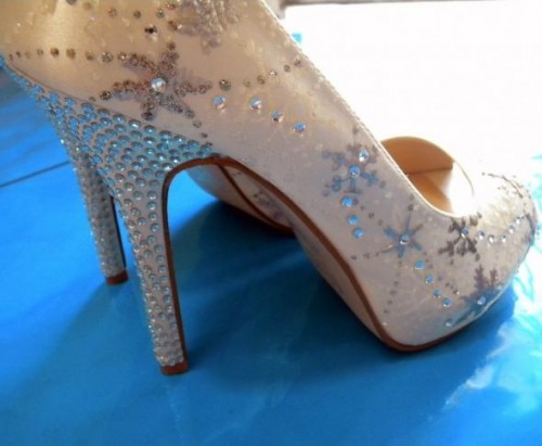 white wedding shoes with silver rhinestone snowflakes are amazing to accent your bridal look, they will shine and add interest to your outfit